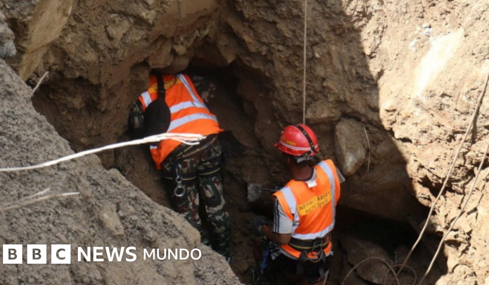 La carrera contrarreloj para rescatar a más de 600 obreros de hidroeléctricas que se cree están atrapados en túneles tras la avalancha en Nepal y el Tíbet