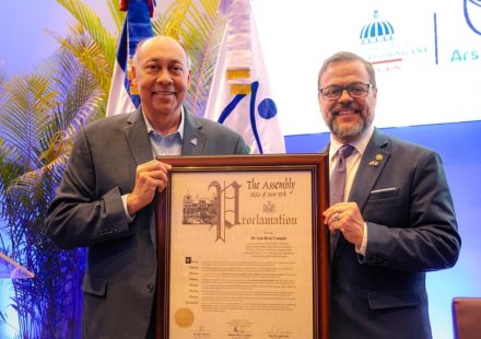 Senador de Nueva York reconoce al director de ARS Semma por su gestión y cooperación internacional