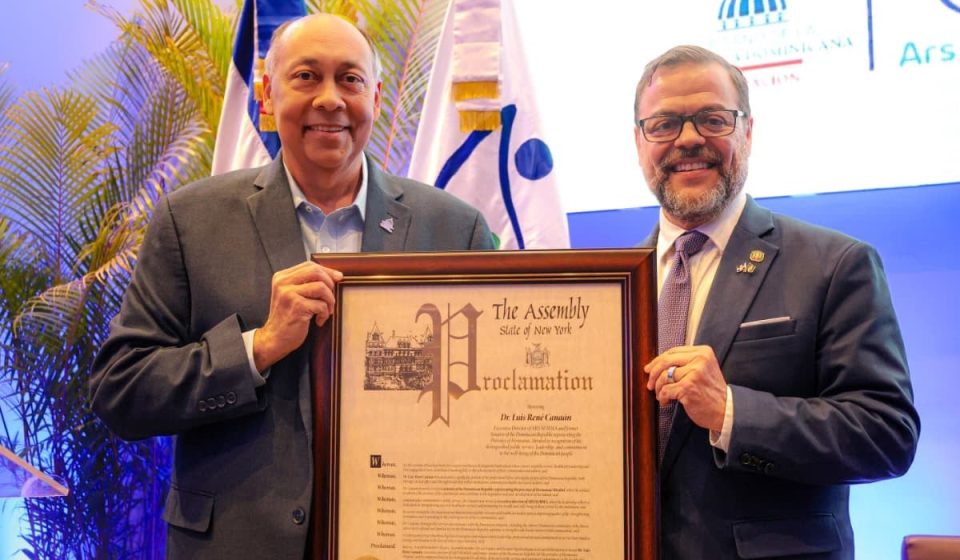 Senador de Nueva York reconoce al director de ARS Semma por su gestión y cooperación internacional