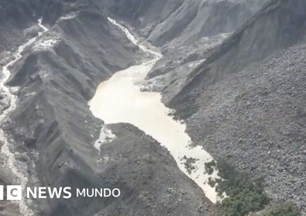 El lago que hace temer que se produzca una nueva avalancha en la frontera de Nepal y Tíbet