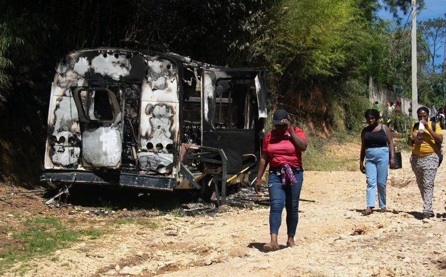Liberan a 13 de los 60 rehenes secuestrados por una banda en Kenscoff, Haití