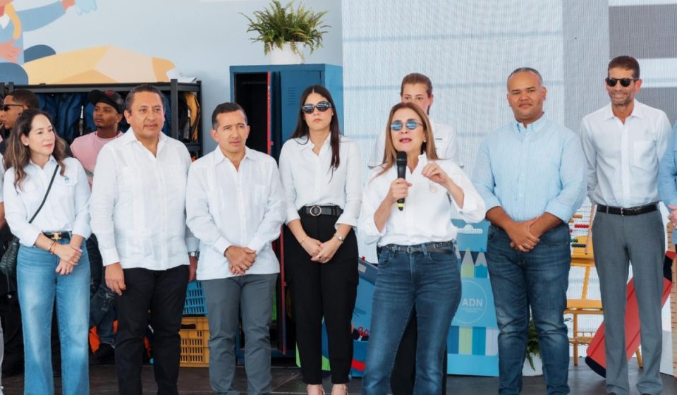 Alcaldía del DN realiza tercera edición de Plásticos por Útiles Escolares; recolecta 16.5 millones de botellitas
