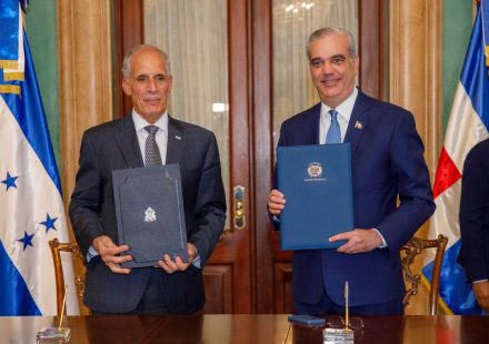 RD y Honduras acuerdan ampliar comercio, cooperación en seguridad y conectividad aérea