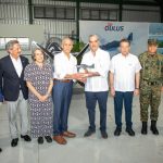 Presidente Abinader y su homólogo hondureño Nasry Asfura recorren Base Aérea de San Isidro