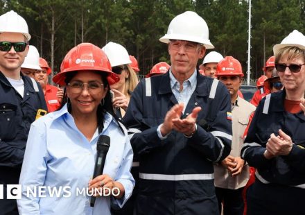 En qué consiste el "mayor acuerdo petrolero de la historia" anunciado por EE.UU. y Venezuela, y por qué es tan polémico