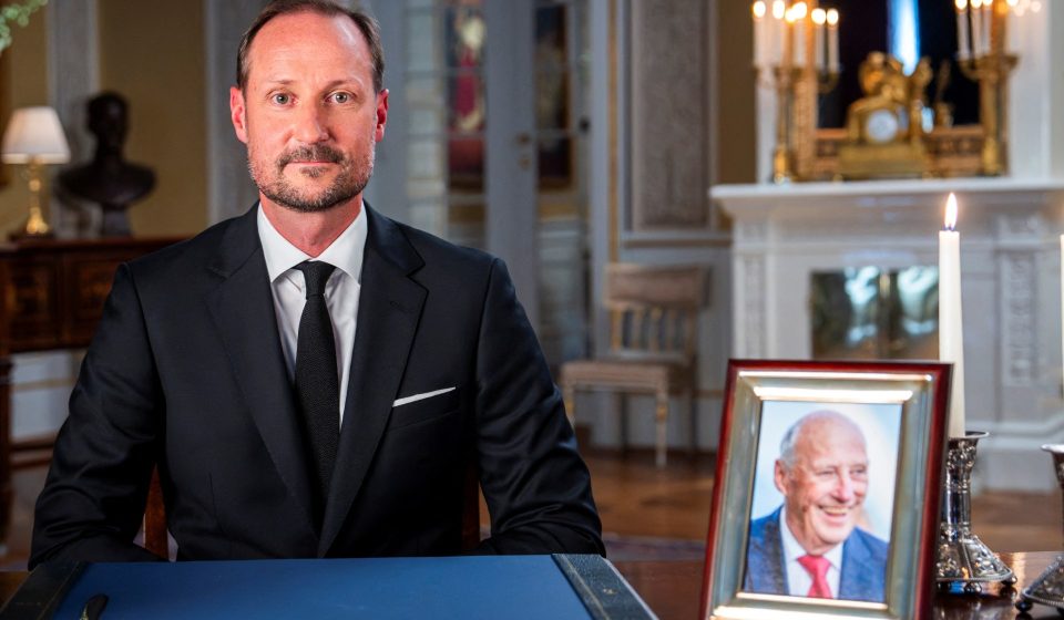 Norway’s new king pays tribute to his late father as the country mourns