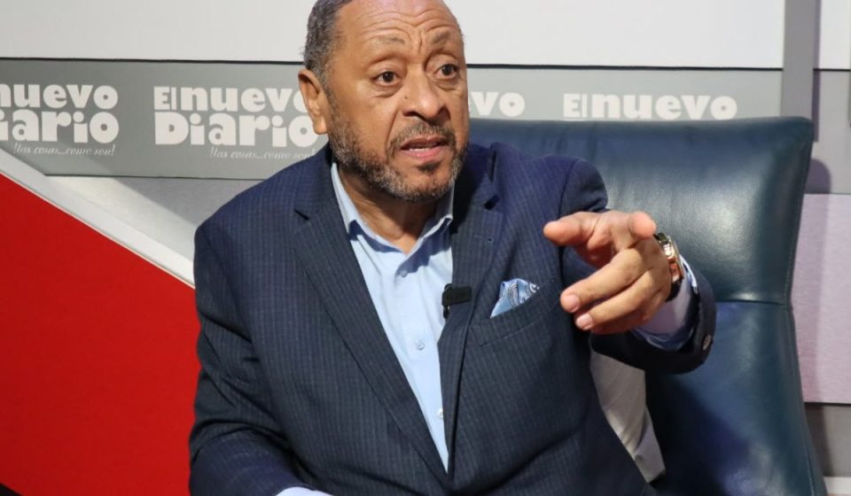 Michael Miguel Holguín afirma busca reconocimiento de NEX ante JCE; anuncia propuestas sobre salud y deuda pública
