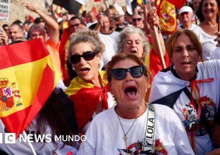 Protestas en España por la respuesta del gobierno de Pedro Sánchez a la crisis migratoria en Ceuta