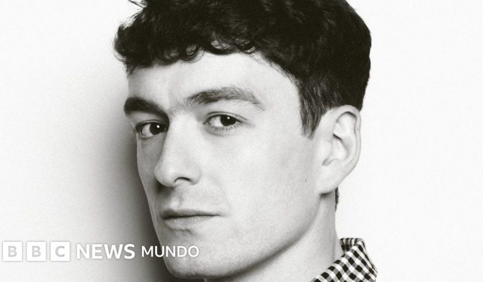 "Matarse debe de ser la mejor forma de asegurarse de que los vivos no te olvidarán": cómo trato de entender el suicidio de mi padre
