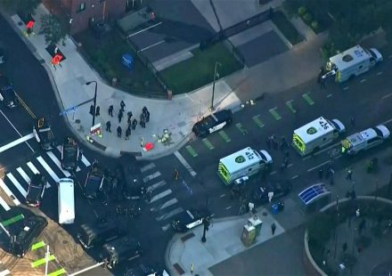 Minneapolis shooting kills two, wounds three police officers