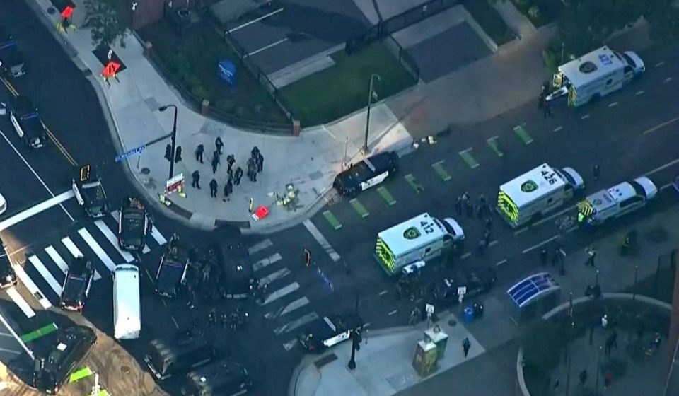 Minneapolis shooting kills two, wounds three police officers