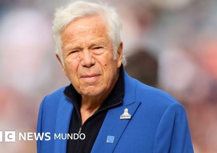 Quién es Robert Kraft, el multimillonario en el centro de la polémica por la gira de Ed Sheeran