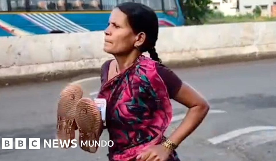 La madre que se volvió viral por correr descalza (y ganar) una carrera para poder comprar los útiles escolares de su hija