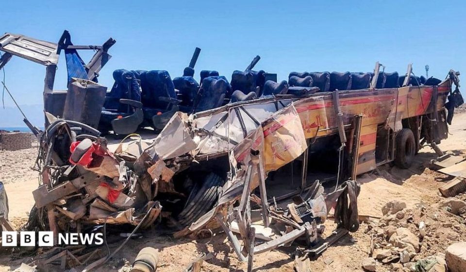 Bus crash on Egypt's Red Sea coast kills 22