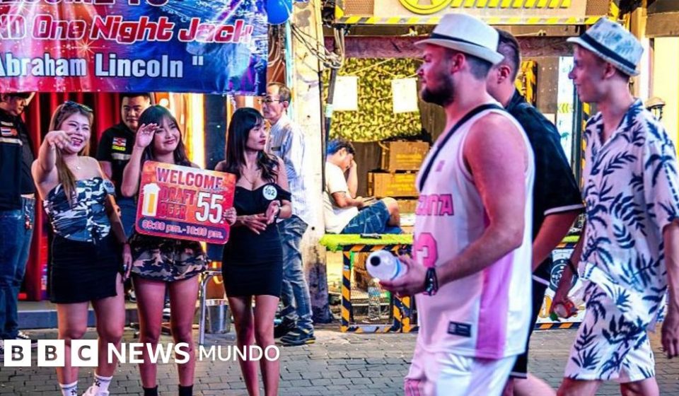 Pattaya, la aldea de pescadores en Tailandia que la guerra de Vietnam convirtió en "la ciudad del pecado"