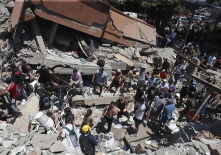 Colombia suma cuatro muertos más por el terremoto y eleva a 335 el total de fallecidos