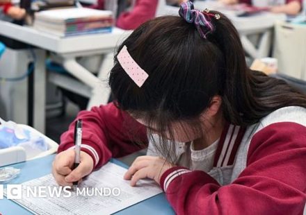 Los adolescentes chinos que consumen fármacos para adormecer la mente y "escapar de la realidad"