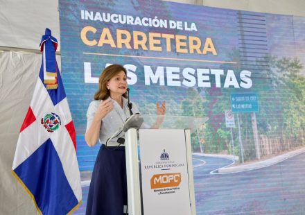 Raquel Peña inaugura carretera Las Mesetas, obra que mejora la conectividad de comunidades de El Seibo