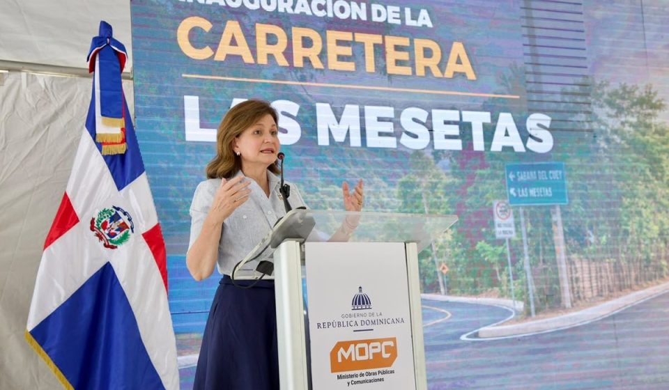 Raquel Peña inaugura carretera Las Mesetas, obra que mejora la conectividad de comunidades de El Seibo