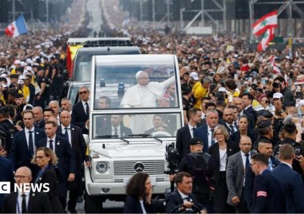 Pope praises young people's 'energy and commitment' at huge open-air Mass in Paris