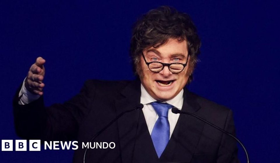 Milei anuncia sanciones a petroleras en las Malvinas/Falklands y la construcción de una base naval en Tierra del Fuego