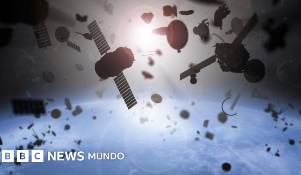 Qué se sabe del arma que EE.UU. dice que desplegó en el espacio