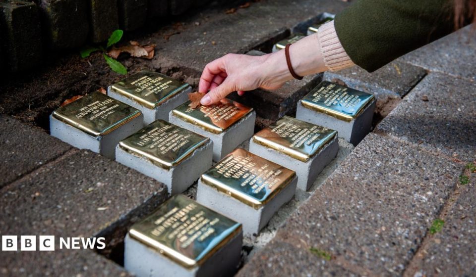 German town bans 'stumbling stone' memorials to Nazi victims