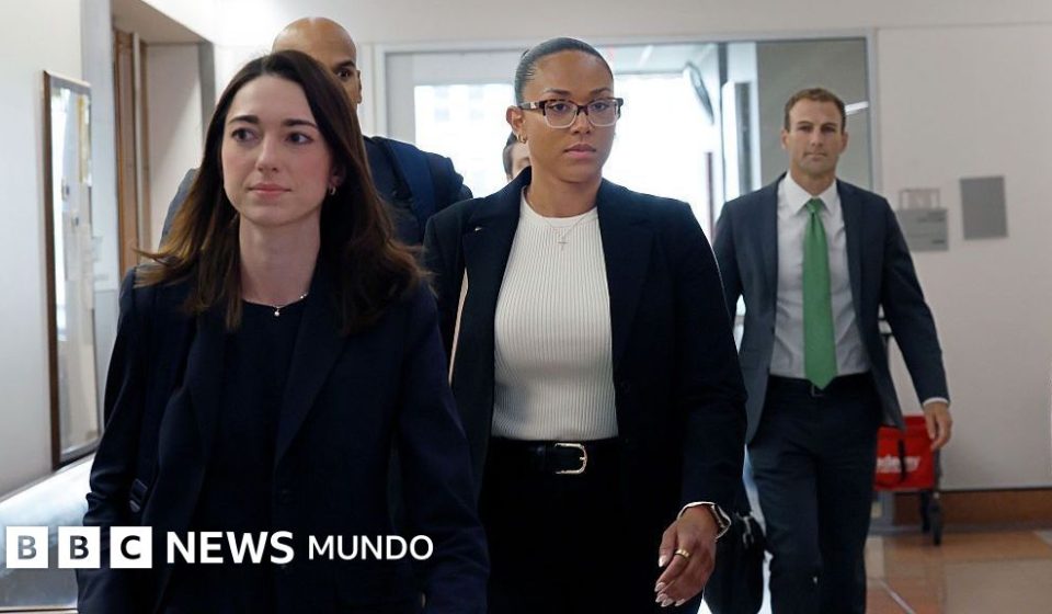 La madre subrogada que se negó a abortar y ahora pelea por la custodia del bebé en EE.UU.