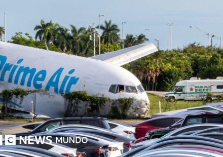 Al menos 5 muertos luego de que un avión se salió de pista, atropelló varios vehículos y se incendió en el aeropuerto de Miami