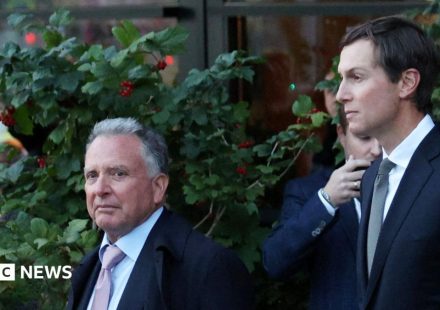 US envoys meet Putin in Moscow for Ukraine talks