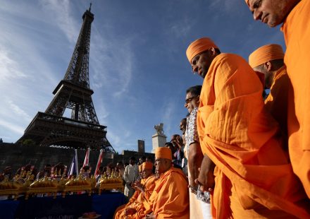 Eiffel Tower reopens after protest over removing women staff