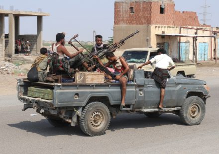 Yemen fighting live: Battles rage between Houthi and Saudi-backed forces