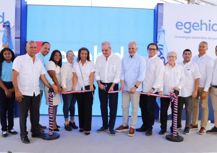 Presidente Luis Abinader inaugura carretera El Rubio-Los Corocitos, en Santiago