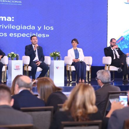 Expertos examinan garantías procesales y reformas normativas durante segunda jornada de congreso académico del TC