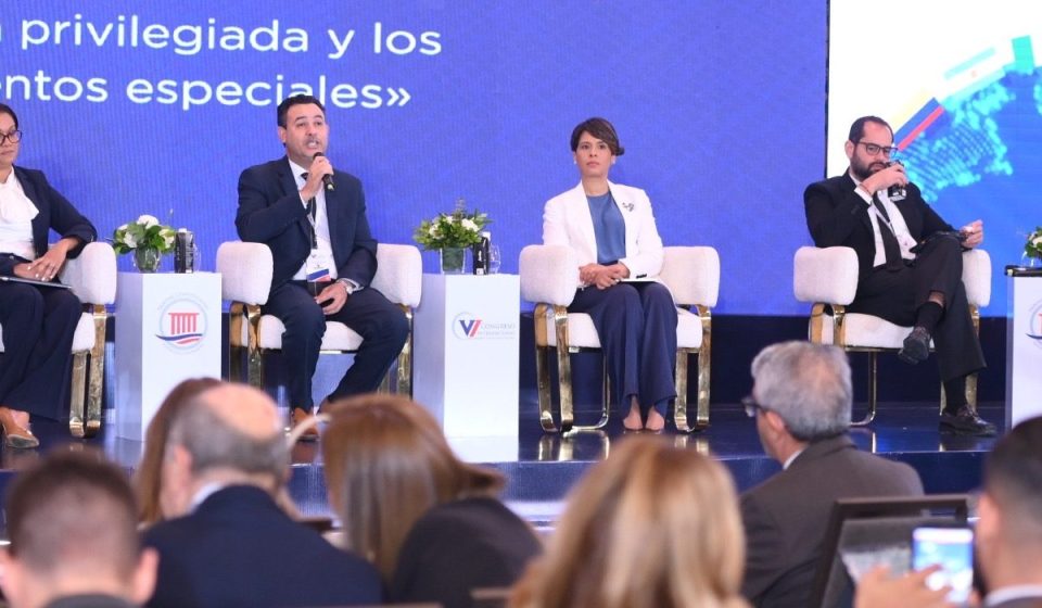 Expertos examinan garantías procesales y reformas normativas durante segunda jornada de congreso académico del TC