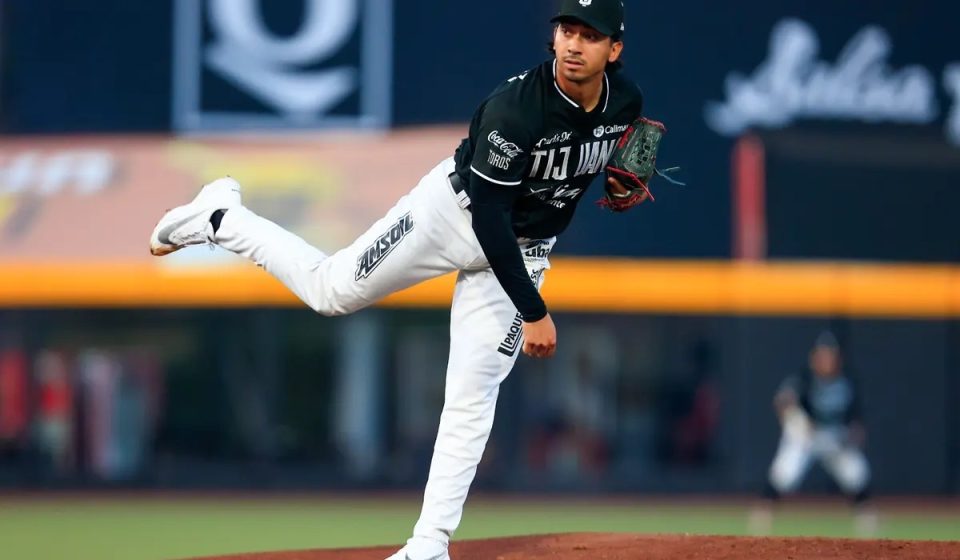 Daniel Martínez reforzará rotación de Tigres del Licey en Lidom