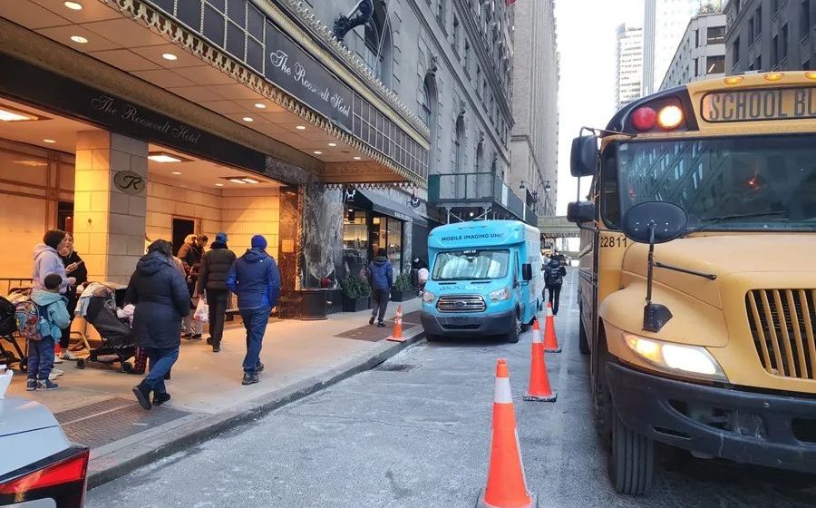 Nueva York prohibirá el uso de IA en las escuelas públicas