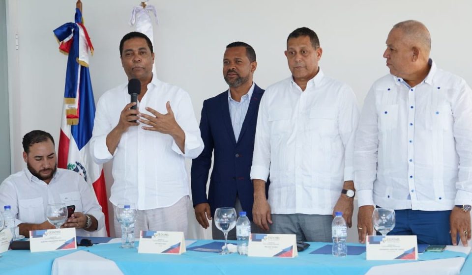 Eduardo Esteban es elegido presidente de Fedomu Región Cibao Nordeste para el período 2026-2028