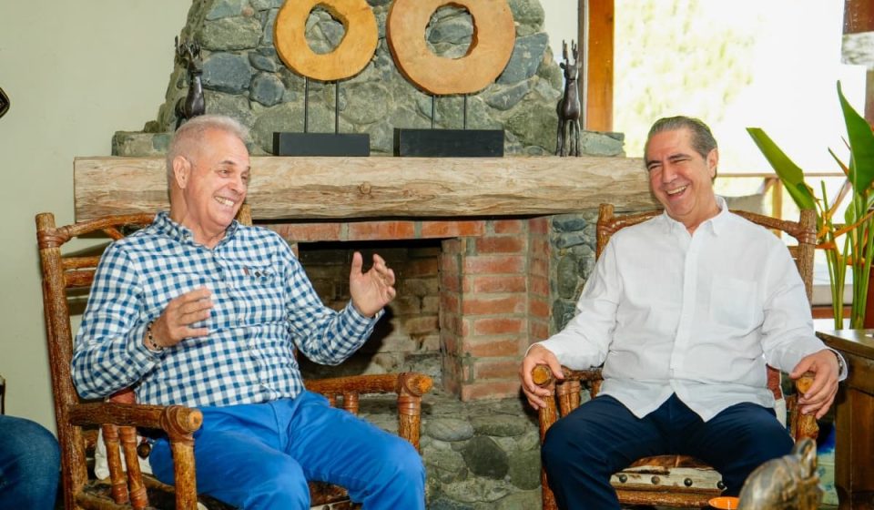 Alcalde de Jarabacoa y su equipo respaldan aspiraciones de Francisco Javier