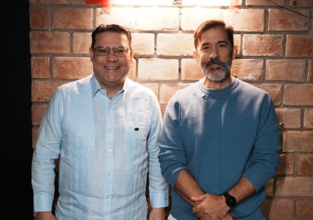 Mario Dávalos destaca importancia de la comunicación estratégica y aborda retos del liderazgo político
