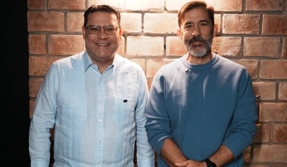 Mario Dávalos destaca importancia de la comunicación estratégica y aborda retos del liderazgo político
