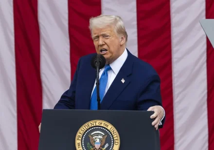 Trump anuncia acuerdo con Dinamarca para controlar «para siempre» seguridad de Groenlandia