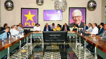 Comisión de la consulta presidencial del PLD se reúne con aspirantes y sus representantes