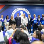Abinader prioriza formación de dirigentes del PRM y encabeza graduación de 87 participantes