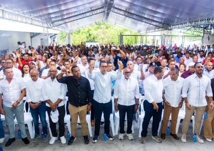 Senador por Bahoruco oficializa su integración al proyecto de David Collado