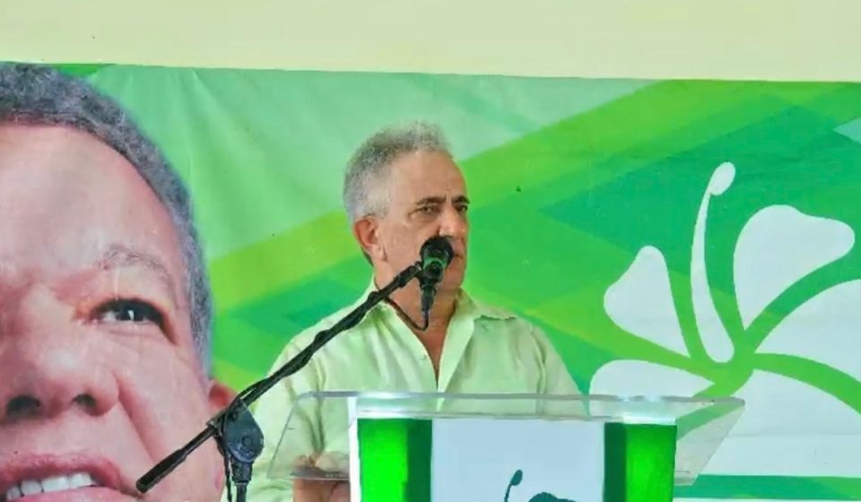 “Perdón por apoyar al PRM”, exclama dirigente oficialista al pasar a la FP en multitudinario acto en San Juan