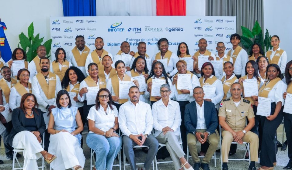 Gradúan a 47 participantes del «Diplomado Distintivo de Puertos de Cruceros en Arroyo Barril»