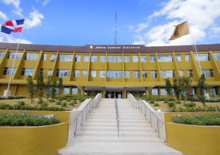 Edad y género no explican la caída de la participación electoral en RD, según Capel