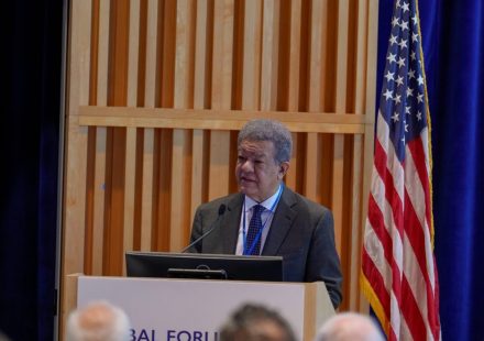 Leonel Fernández advierte sobre fragmentación geopolítica y cambios en el poder global