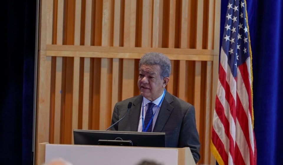 Leonel Fernández advierte sobre fragmentación geopolítica y cambios en el poder global